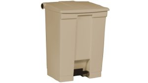 Step-on waste container