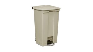 Step-on waste container